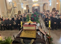 Maków Mazowiecki żegna swojego wieloletniego proboszcza