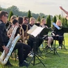 Orkiestra, "anioły szczęścia" i inne atrakcje