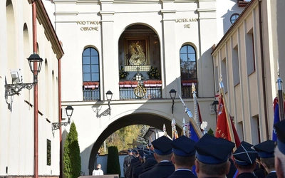 Pierwsza taka diecezjalna pielgrzymka do MB Miłosierdzia