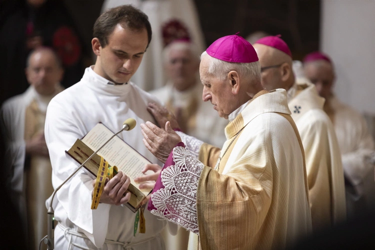 Msza św. w intencji abp. Damiana Zimonia cz.1