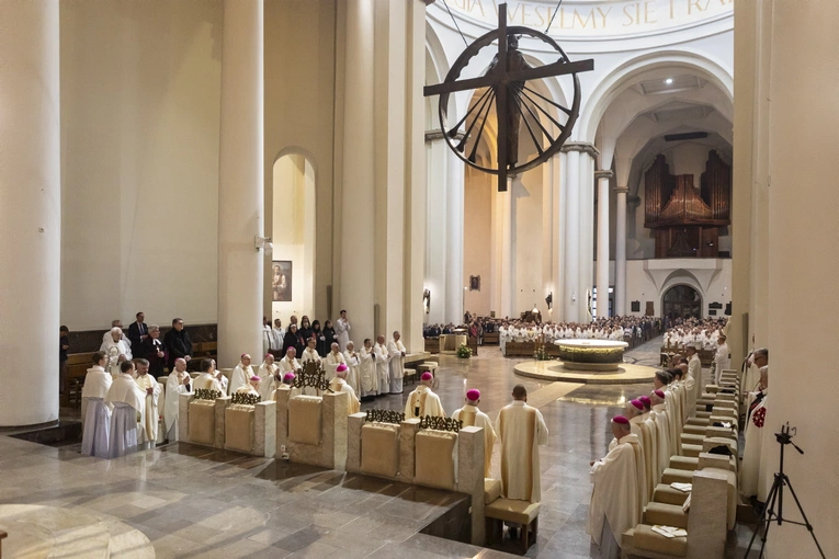 Msza św. w intencji abp. Damiana Zimonia cz.1