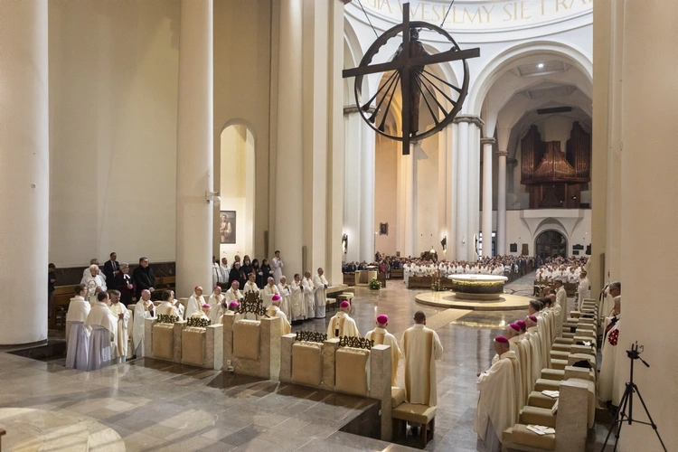 Msza św. w intencji abp. Damiana Zimonia cz.1