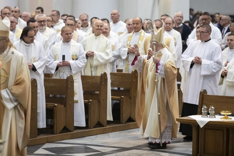 Msza św. w intencji abp. Damiana Zimonia cz.1