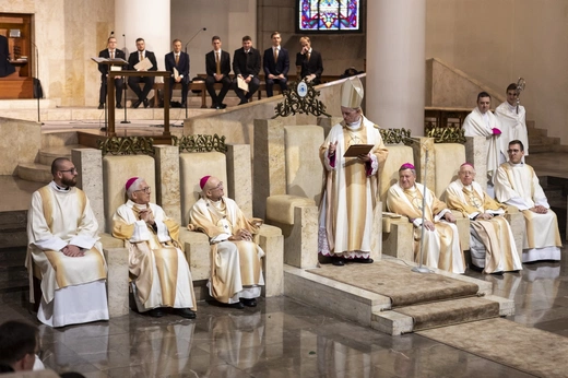 Msza św. w intencji abp. Damiana Zimonia cz.1