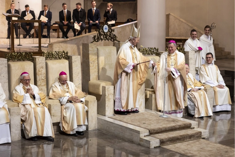 Msza św. w intencji abp. Damiana Zimonia cz.1