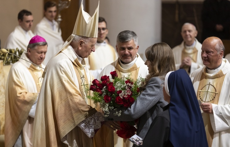 Msza św. w intencji abp. Damiana Zimonia cz.1