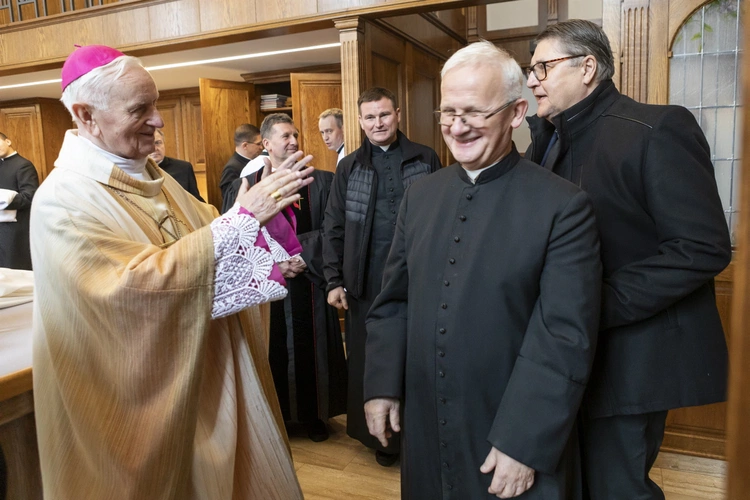 Msza św. w intencji abp. Damiana Zimonia cz.1