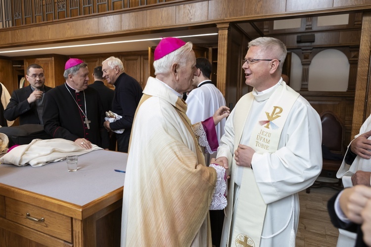 Msza św. w intencji abp. Damiana Zimonia cz.1