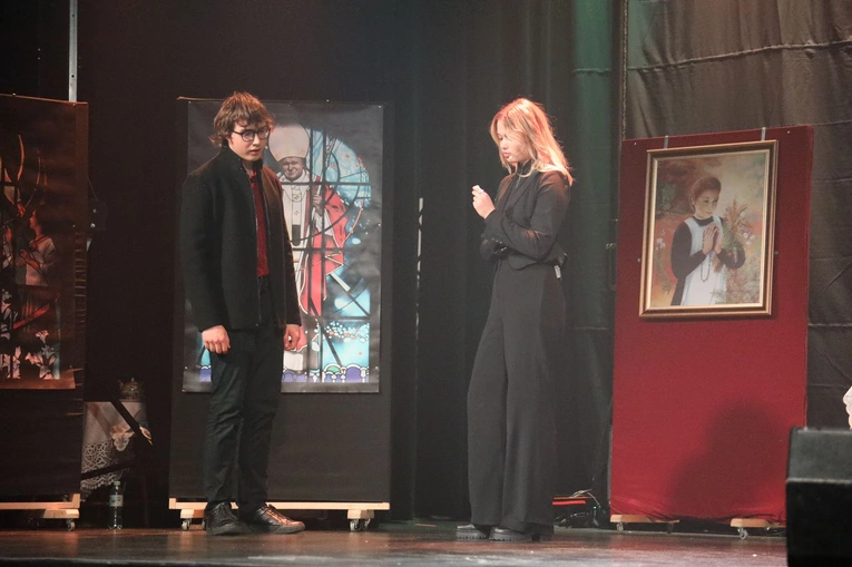 ​Spektakl "Karolina - kształt świętości"