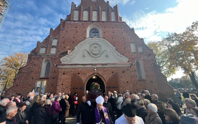 Maków Mazowiecki. Pogrzeb ks. prał. Józefa Śliwki (1930-2024)