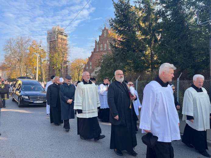 Maków Mazowiecki. Pogrzeb ks. prał. Józefa Śliwki (1930-2024)