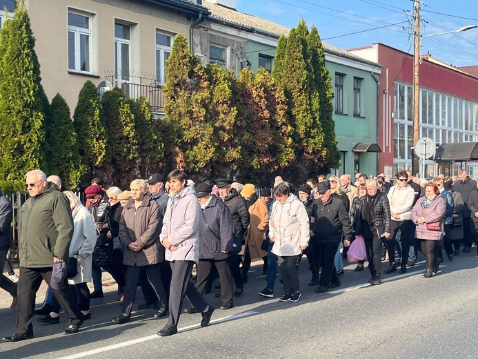 Maków Mazowiecki. Pogrzeb ks. prał. Józefa Śliwki (1930-2024)
