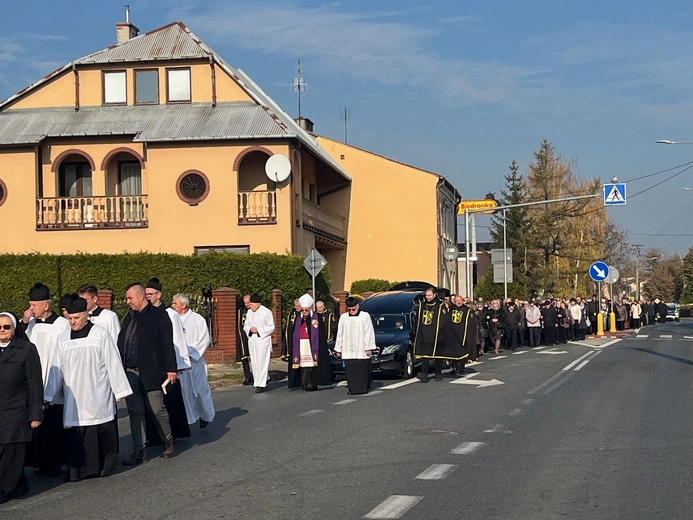 Maków Mazowiecki. Pogrzeb ks. prał. Józefa Śliwki (1930-2024)