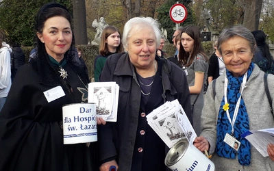 Na małopolskich cmentarzach trwa 33. Kwesta Listopadowa