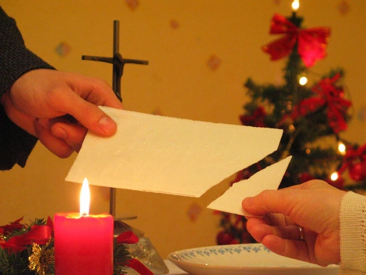 Bp Musioł: Propozycja wolnej Wigilii służy człowiekowi i rodzinie