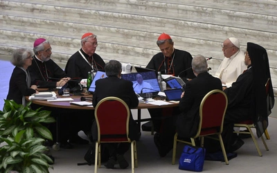 Papież: dokument końcowy Synodu darem dla papieża i ludu Bożego (dokumentacja)