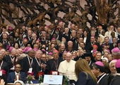 Synod przypomina o konieczności dialogu ze światem