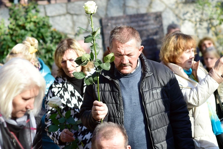 Róże Różańcowe MB Gietrzwałdzkiej