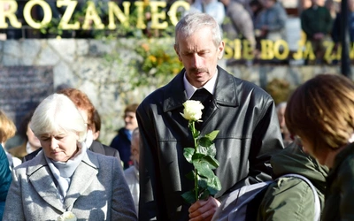 Usłyszała głos: "Stworzysz róże różańcowe"