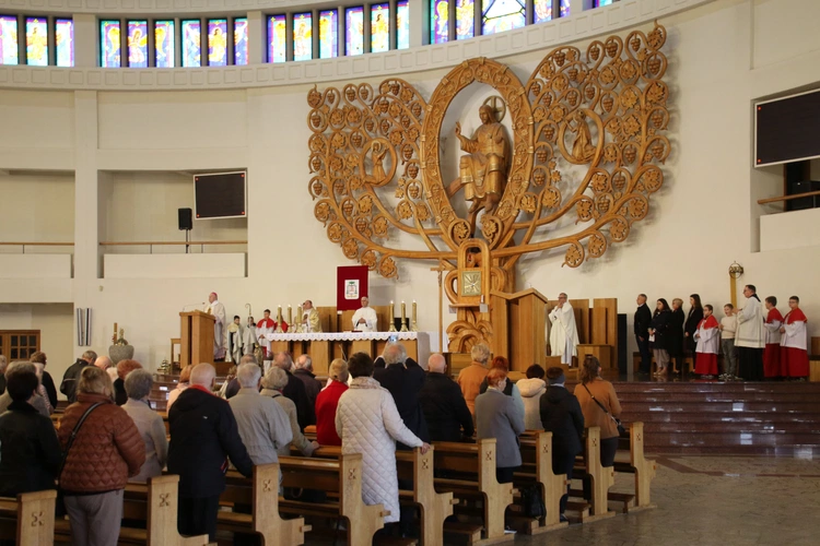 Płock. 25. rocznica poświęcenia kościoła w parafii św. Jadwigi Królowej