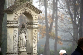 W uroczystość Wszystkich Świętych katolik ma obowiązek udziału w Mszy św.