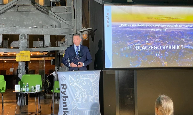 Rybnik. Konferencja pt. „Polska na drodze do czystego powietrza – sukcesy i wyzwania”