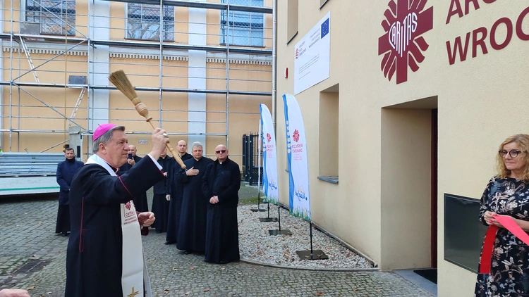 Będzie służył chorym i ubogim przez długie lata