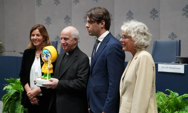 Luce - oficjalna maskotka Jubileuszu 2025