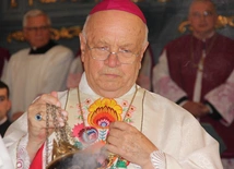 W rocznicę przejścia do Domu Ojca wiele osób wspominało słowa i kazania zmarłego hierarchy.