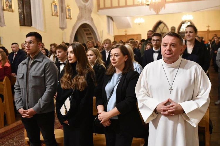 Sakrament bierzmowania i posługa akolitatu w Sulęcinie