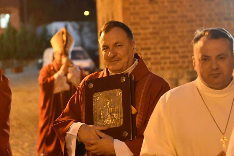 Sakrament bierzmowania i posługa akolitatu w Sulęcinie