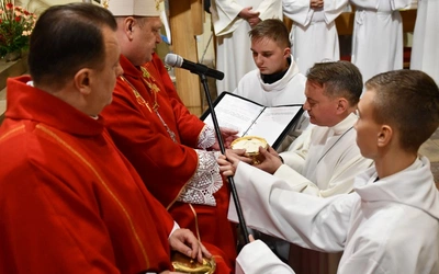 Sakrament bierzmowania i posługa akolitatu w Sulęcinie