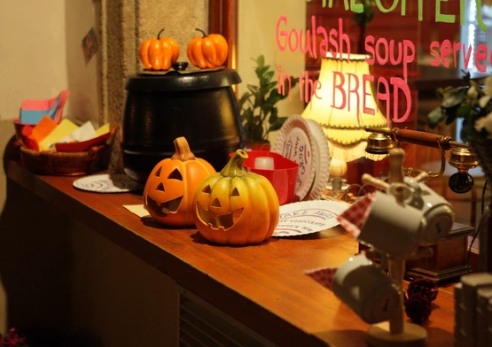 Ksiądz z Osiedla: udział w zabawach halloweenowych to nie grzech