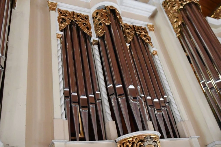 Prace konserwatorskie przy organach w Czerwieńsku zakończone