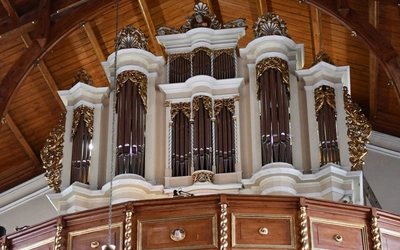 Prace konserwatorskie przy organach w Czerwieńsku zakończone