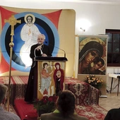 W piątek 25 października uczestników rekolekcji odwiedził bp Marek Mendyk.