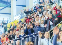 Dorośli i młodzież spotkają się w hali sportowej OSiR w Świebodzicach, natomiast księża i siostry zakonne – w domu rekolekcyjnym w Bardzie.