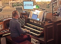 	Muzycy kościelni służą nam na co dzień w naszych praktykach religijnych. Warto coś dla nich zrobić.