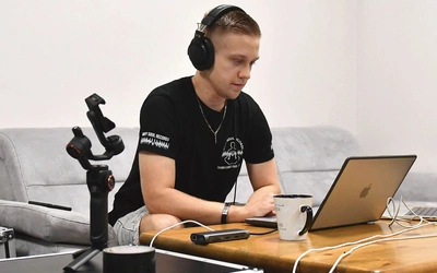 	Kacper Suchanek – na płycie nie będzie słychać jego głosu, ale efekt jego pracy. 