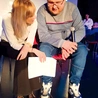 	Autorka scenariusza omawia rolę  z Mateuszem.