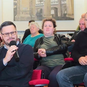	Pan Jakub reprezentuje liczne gremium z Siemianic.