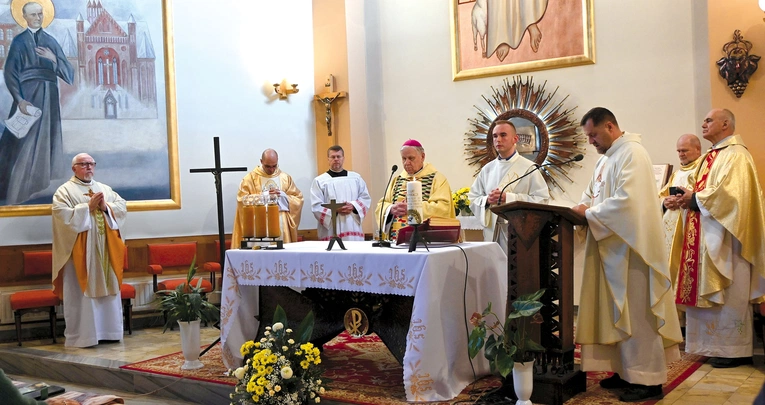 Mszy Świętej przewodniczył bp Jan Kopiec.