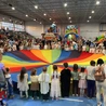 Płock. 900 małych świętych na balu