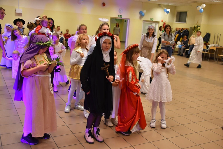 Przasnysz. Bal Wszystkich Świętych