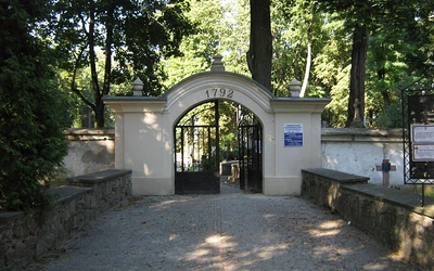 Kwesta 2024 - ratujemy zabytki sandomierskich nekropolii