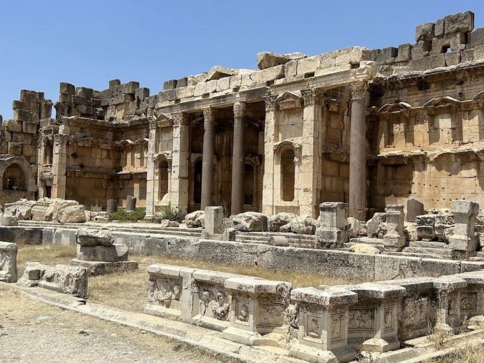 Słynne ruiny z czasów rzymskich w Baalbeku