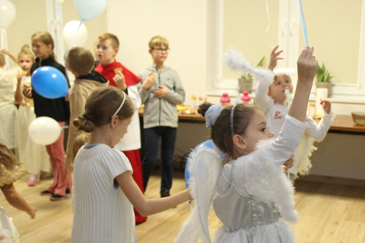 Bal świętych w Kołobrzegu