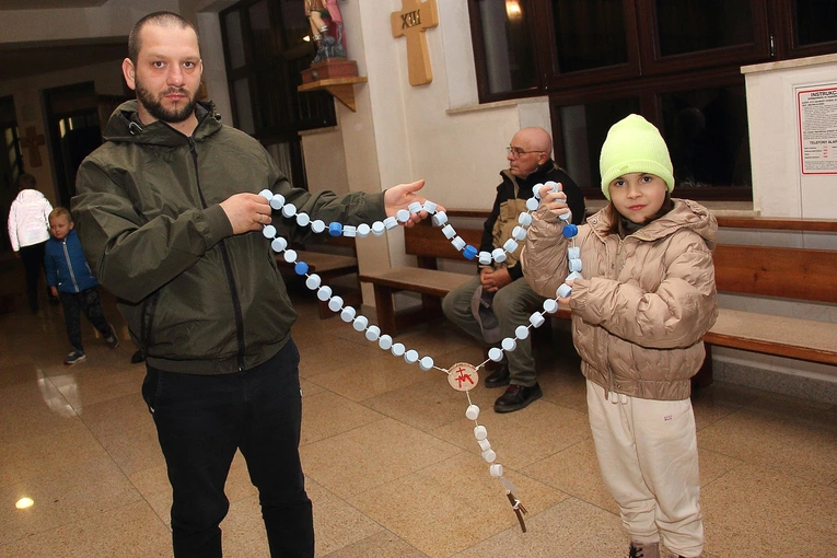 Nabożeństwo różańcowe dla dzieci