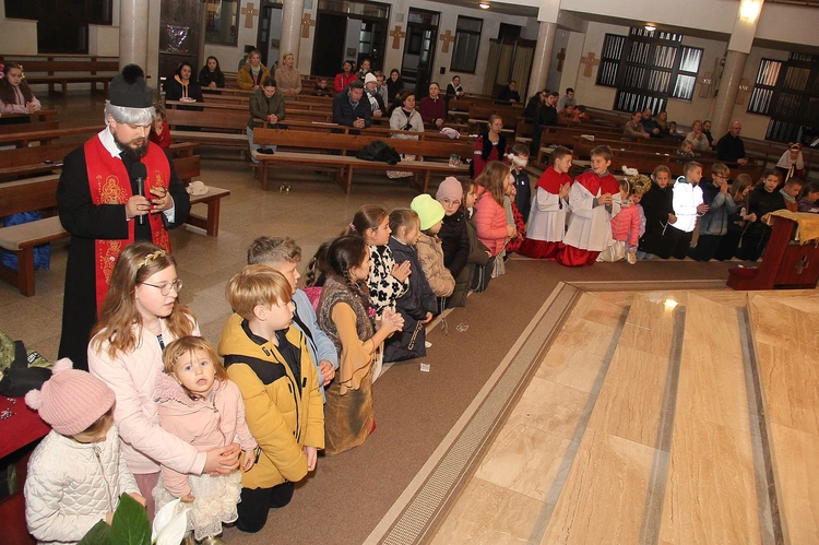 Nabożeństwo różańcowe dla dzieci