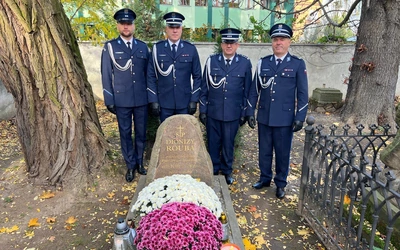 Sandomierscy policjanci uczcili pamięć poległych kolegów